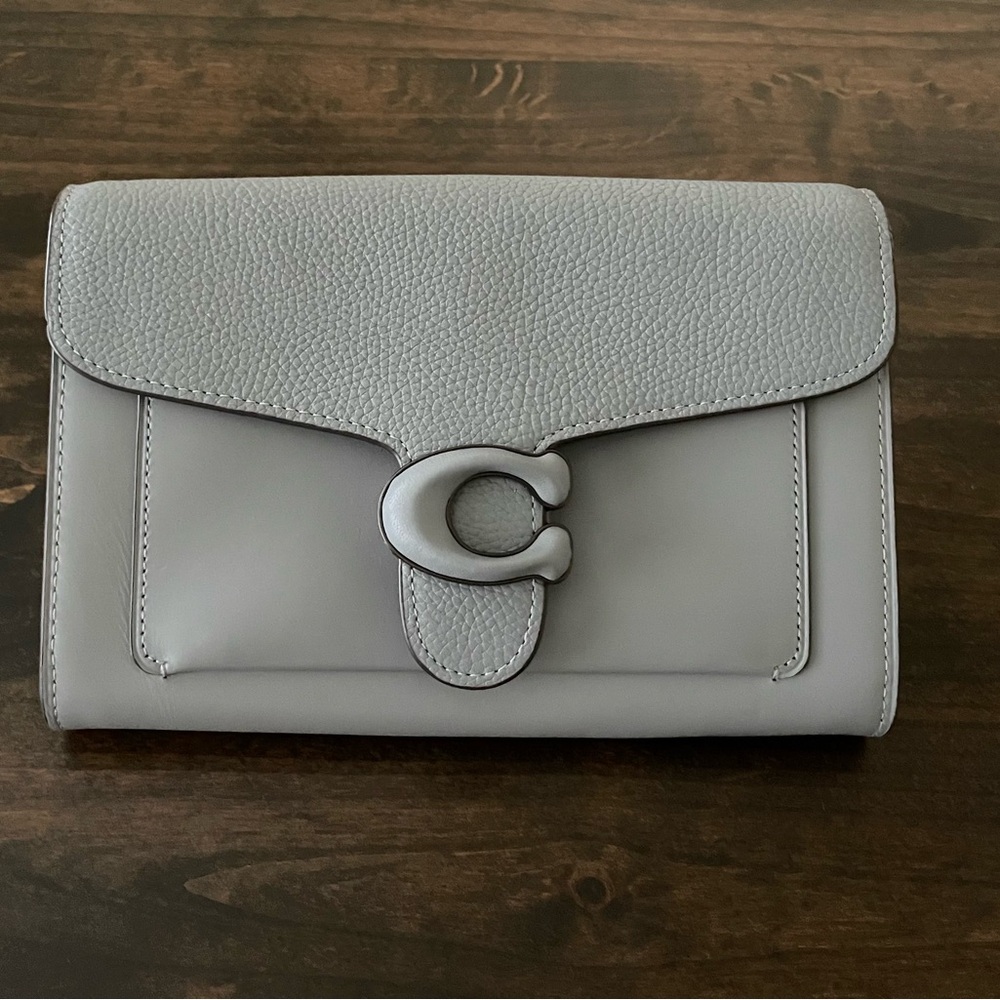 Coach “Tabby” Leather Clutch Bag with Chain Strap - Picture 3 of 8